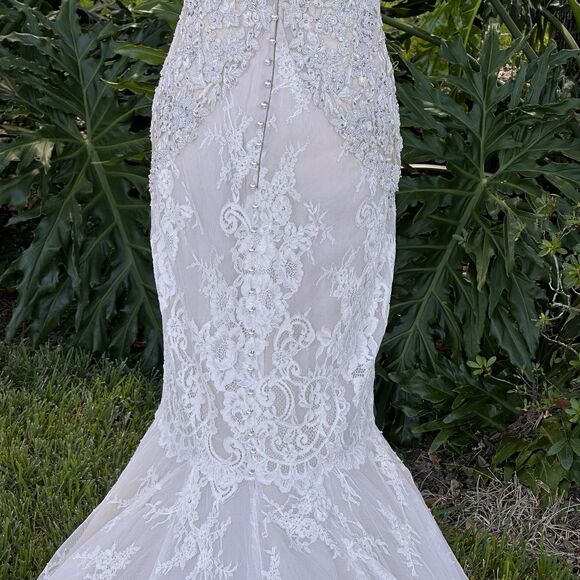 Isabelle Armstrong Joey Trumpet Wedding Gown size 4?  Beading Lace Deep V - Picture 13 of 16